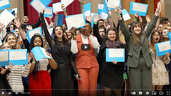 Visuel de la vidéo Youtube de la cérémonie de remise des diplômes de master de l'INSPE, novembre 2024 Visuel de la vidéo Youtube de la cérémonie de remise des diplômes de master de l'INSPE, novembre 2024